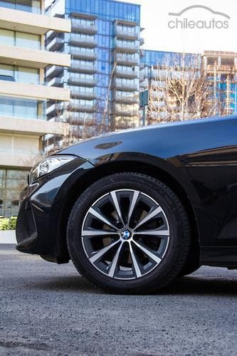 BMW 320I 8