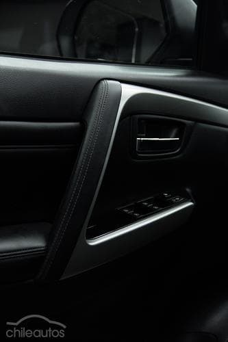 Mitsubishi Montero Sport 10
