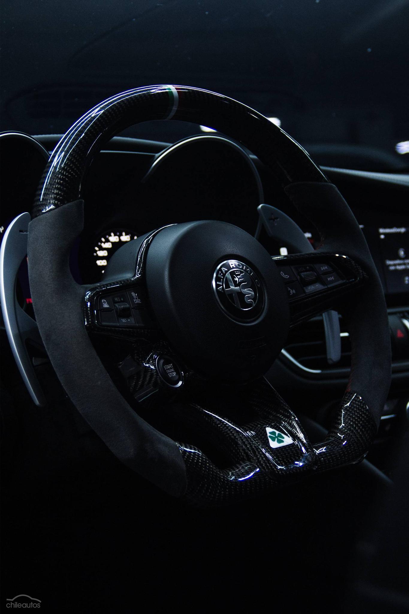 Alfa Romeo Giulia 17
