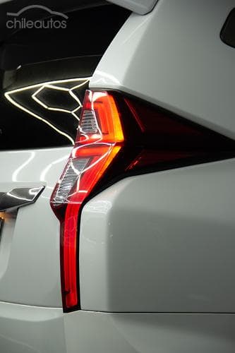 Mitsubishi Montero Sport 7