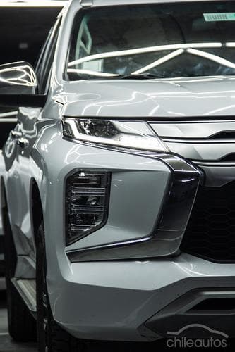 Mitsubishi Montero Sport 9