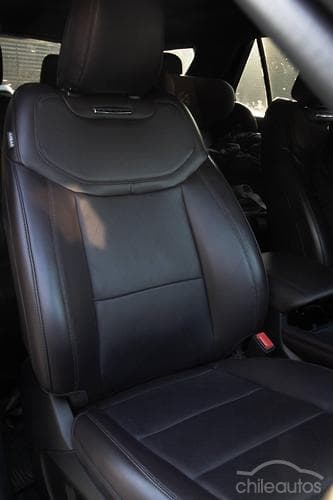 Ford Explorer 19