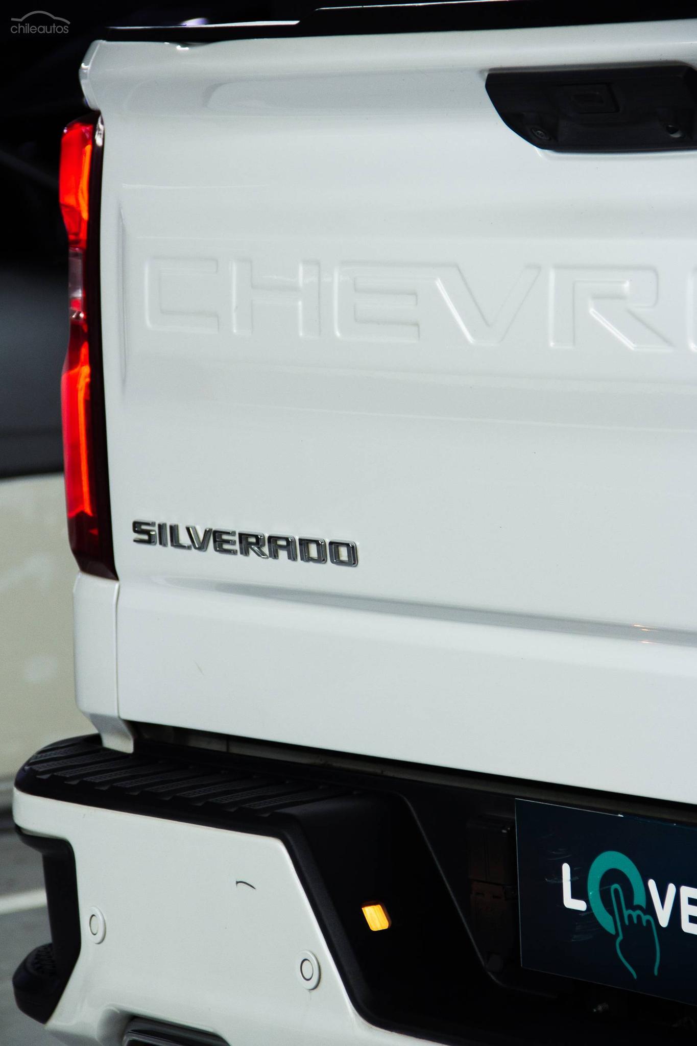 Chevrolet Silverado 8