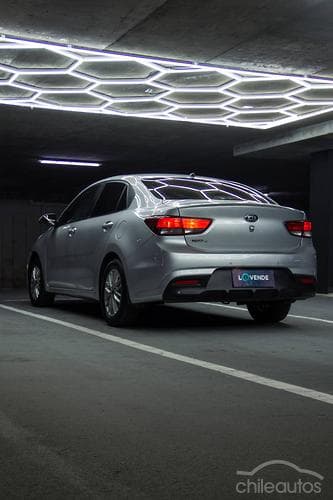 Kia Soluto 4
