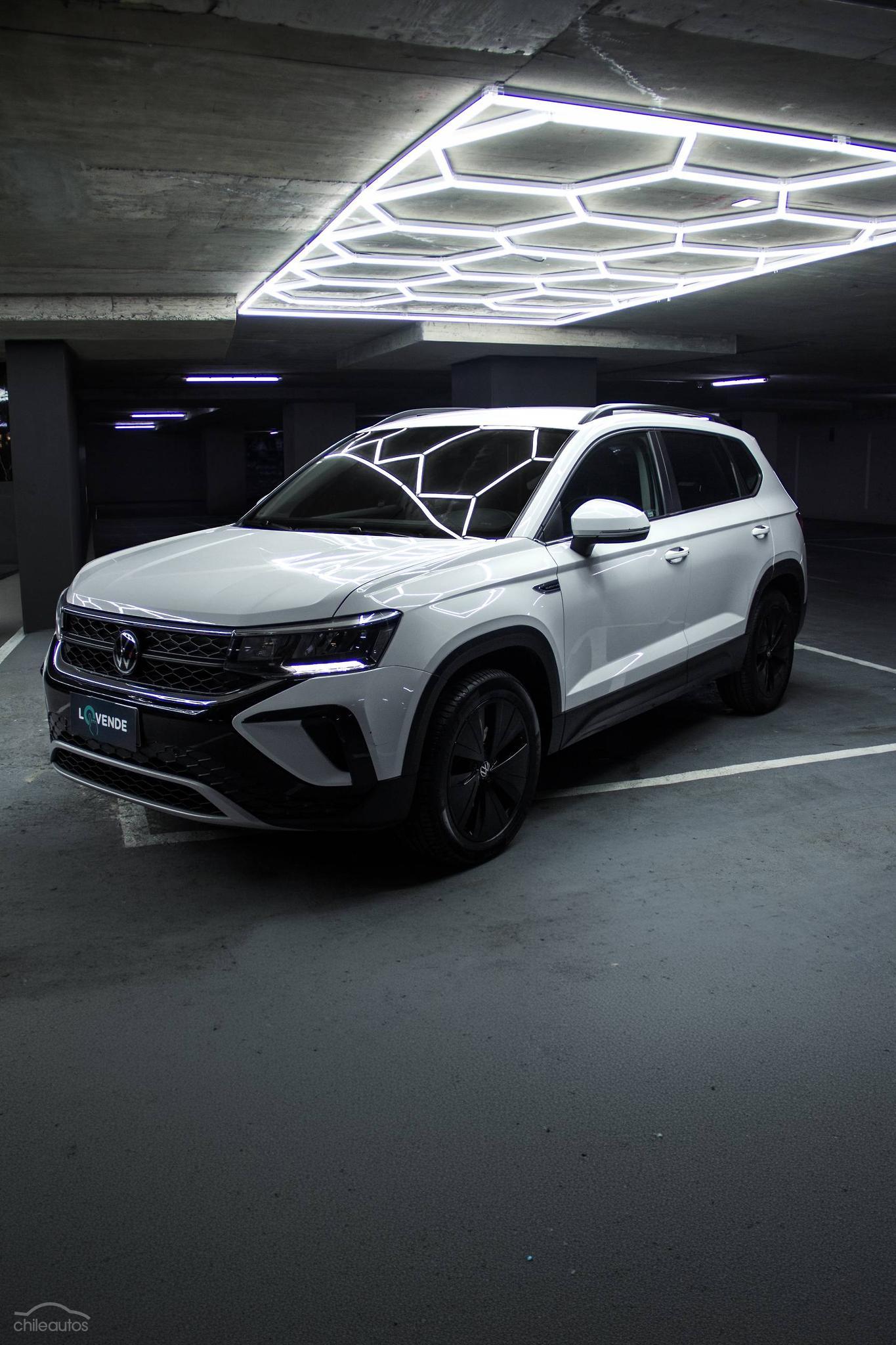Volkswagen Taos 4