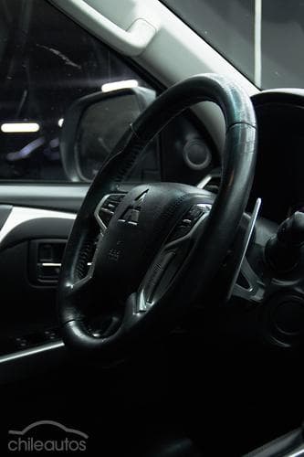 Mitsubishi Montero Sport 18