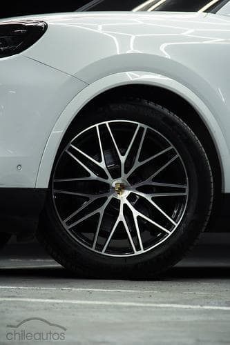 Porsche Cayenne Coupe 7