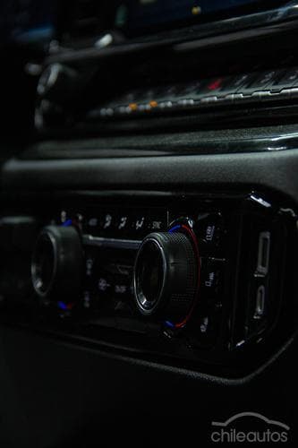 Chevrolet Silverado 13