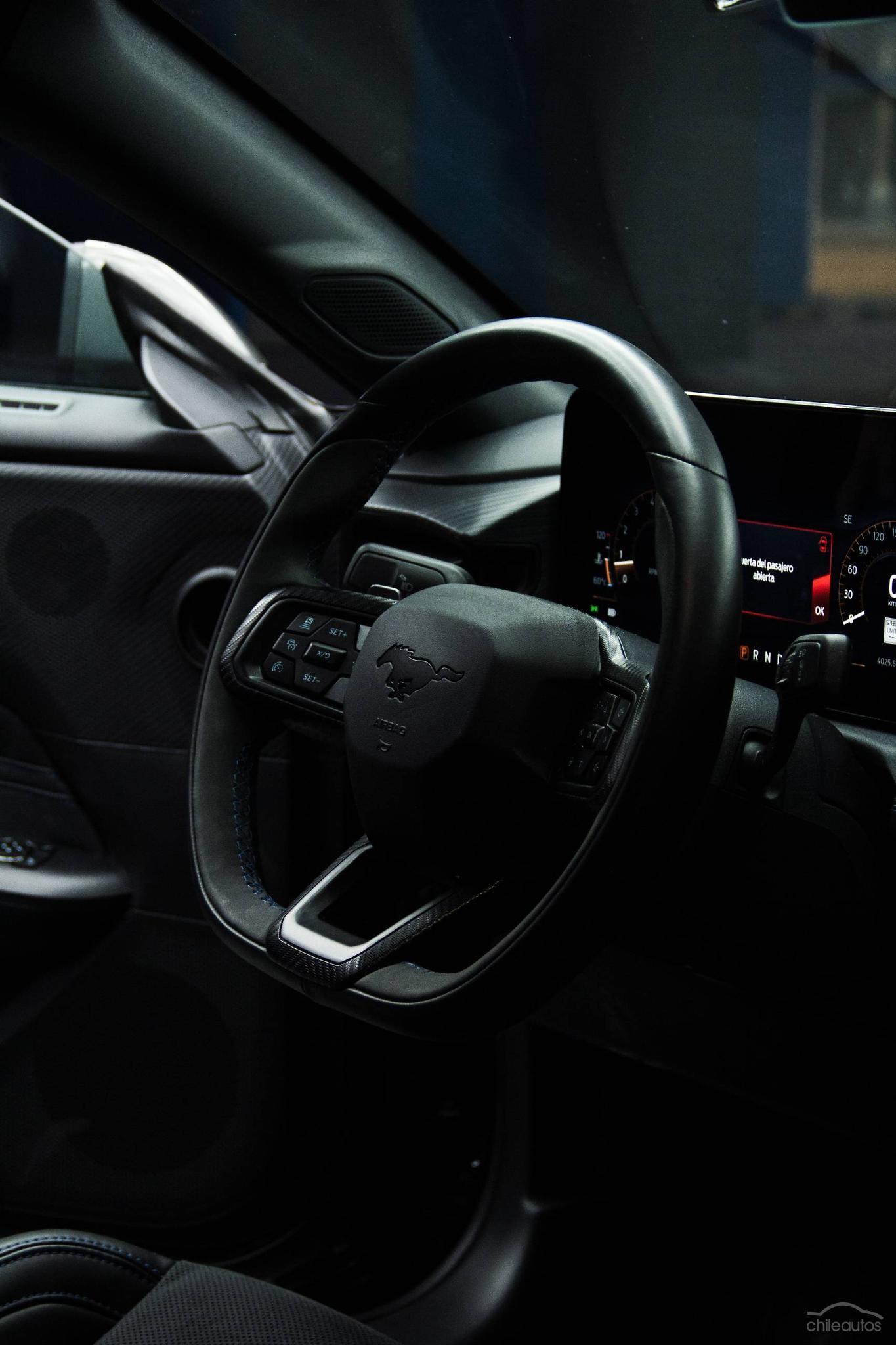 Ford Mustang 17