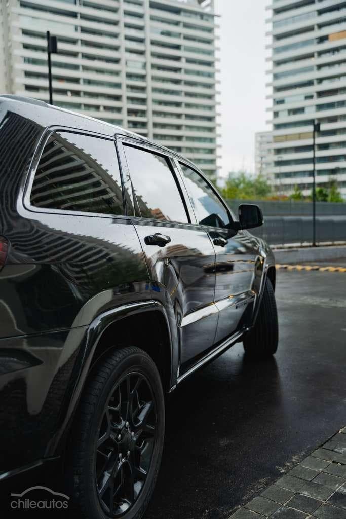 Jeep Grand Cherokee 6