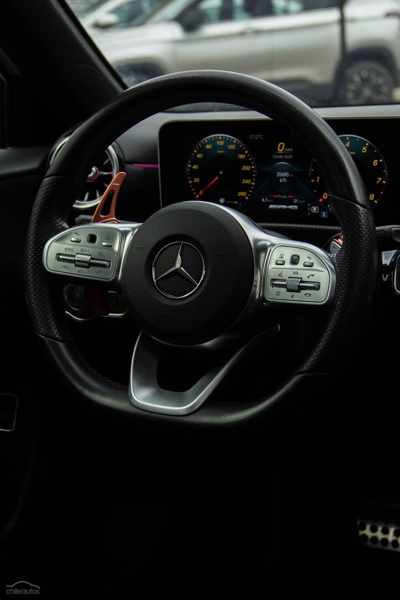 Mercedes-Benz A 35 Amg 13