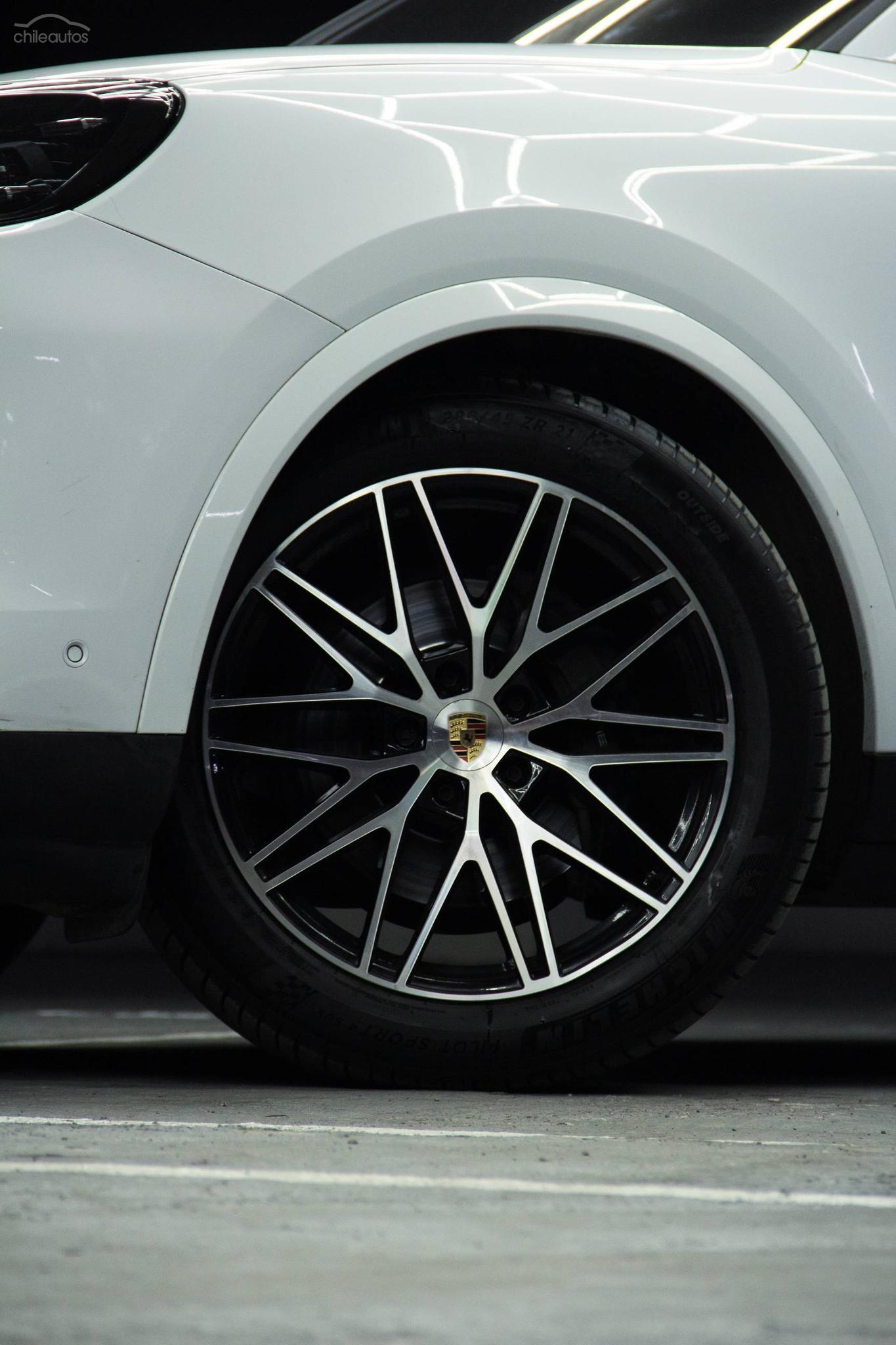 Porsche Cayenne Coupe 7