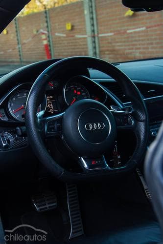 Audi R8 10