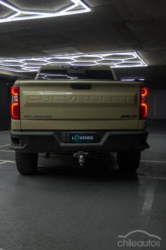Chevrolet Silverado 6