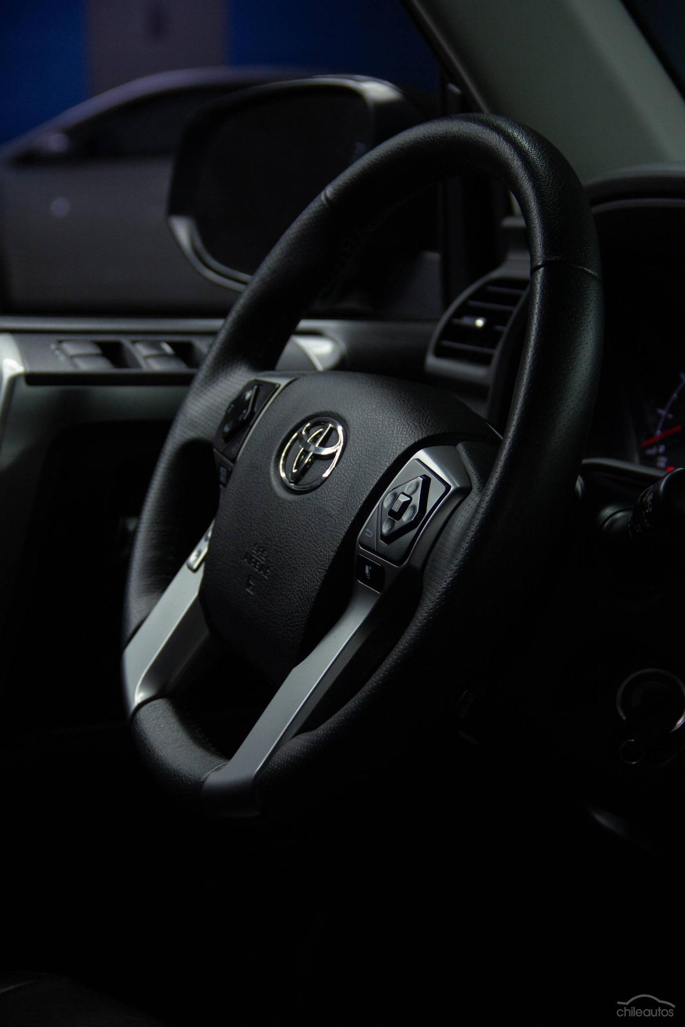 Toyota 4Runner 16