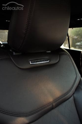 Ford Explorer 20