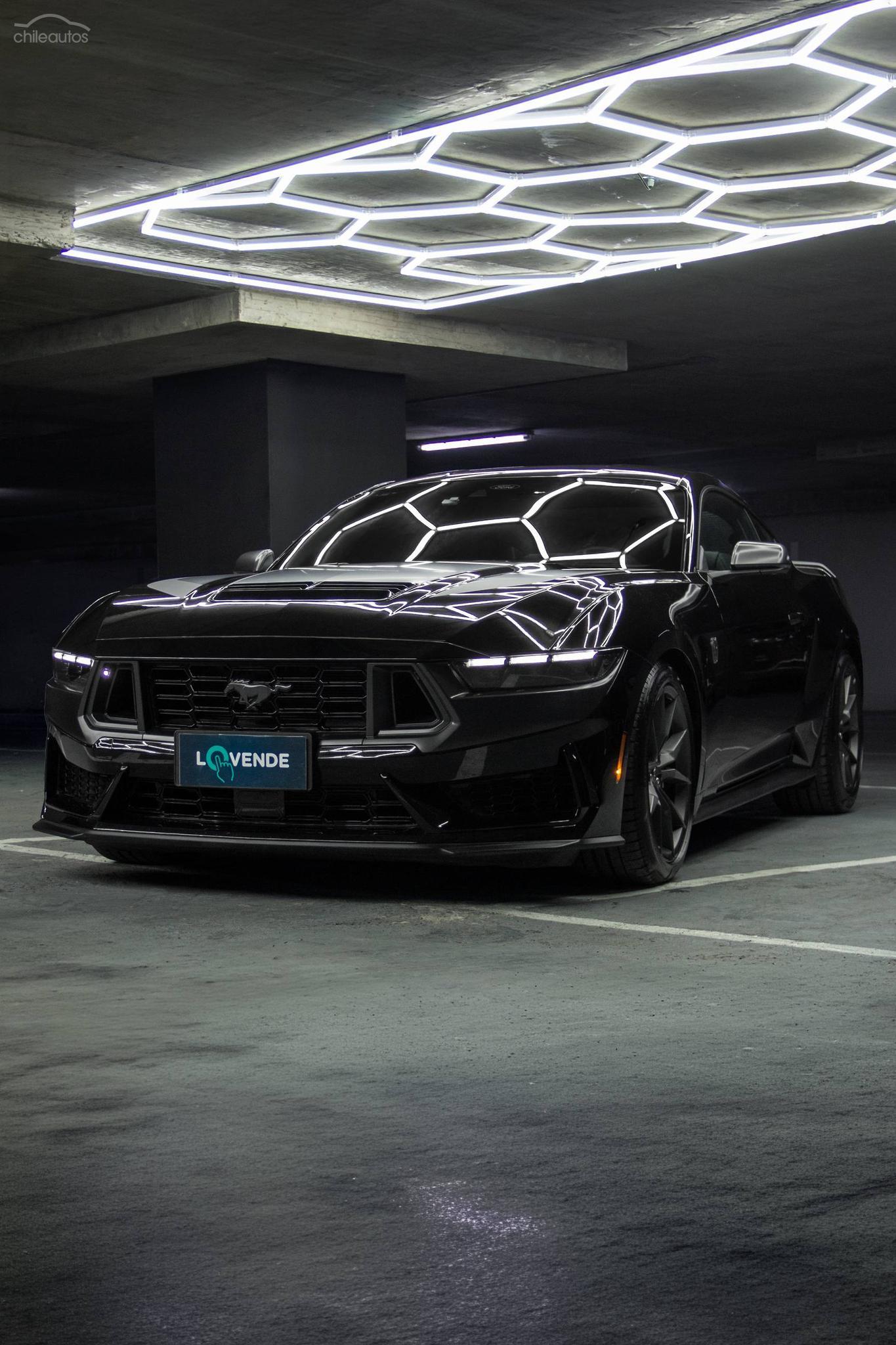 Ford Mustang 4