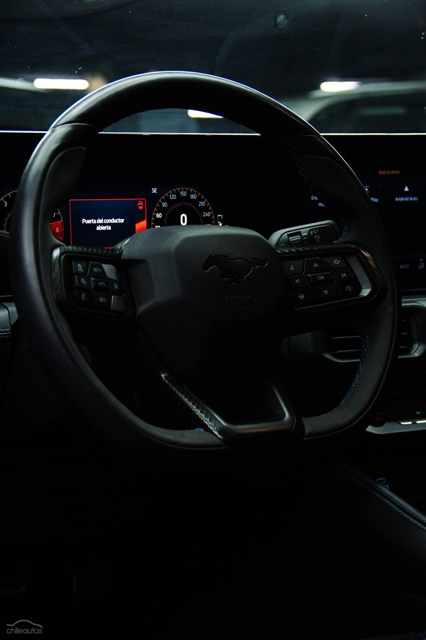 Ford Mustang 16