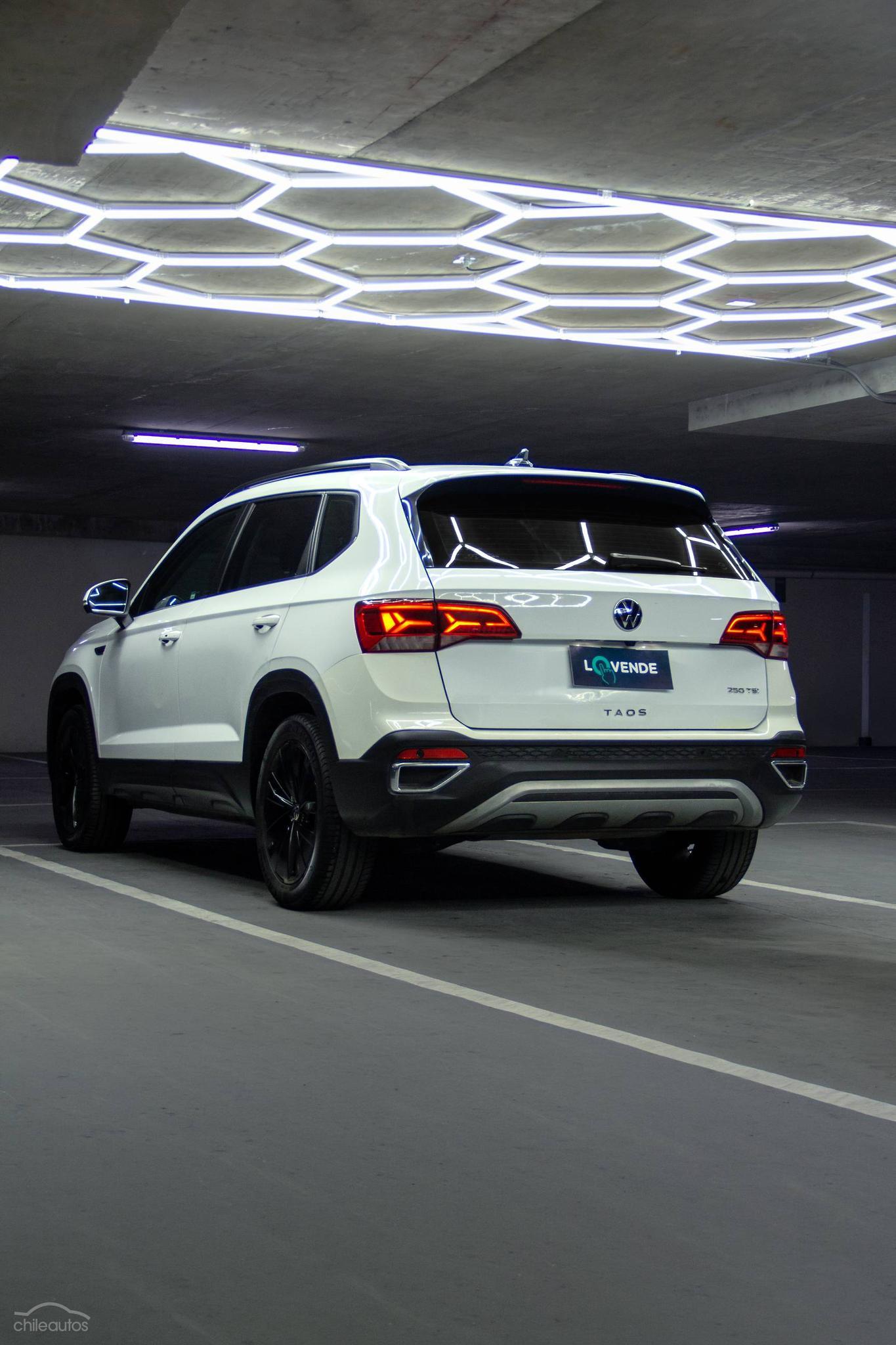 Volkswagen Taos 3