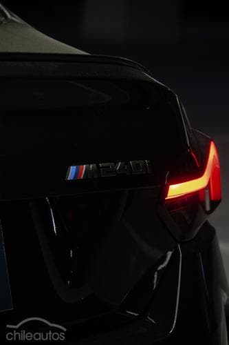 BMW M240 6