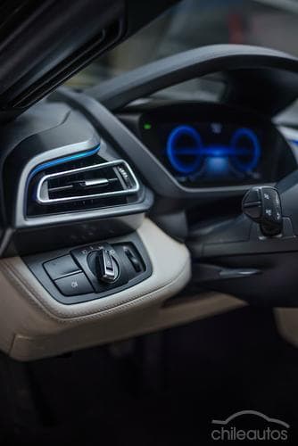 BMW I8 13