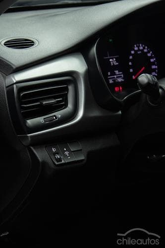 Kia Soluto 9