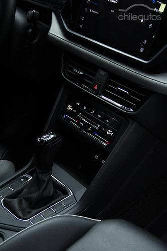 Volkswagen Taos 21