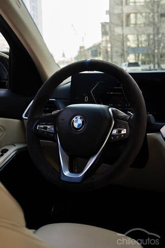 BMW 320I 9