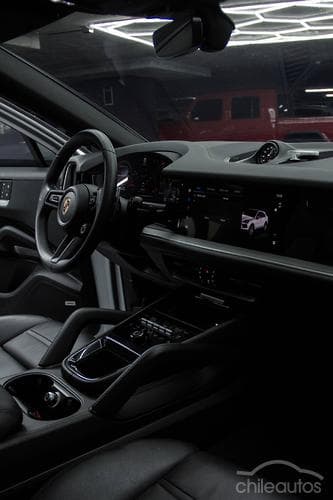 Porsche Cayenne Coupe 13