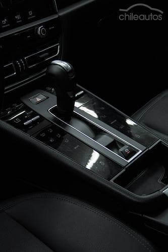 Porsche Macan 16