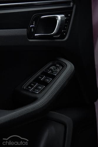 Porsche Macan 18