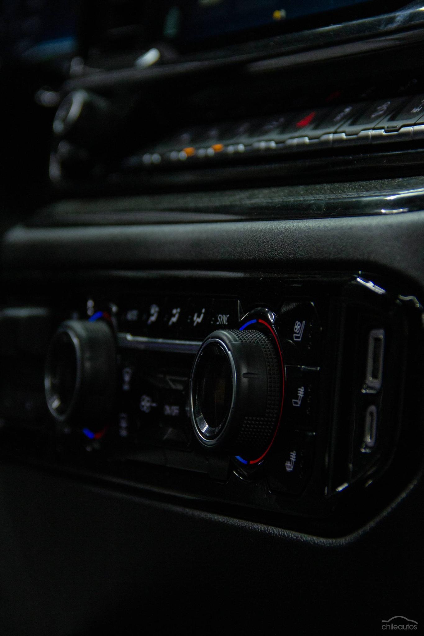 Chevrolet Silverado 13