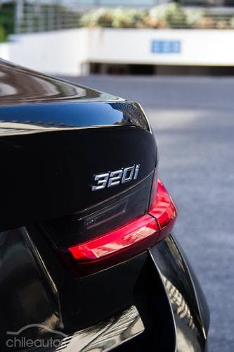 BMW 320I 7
