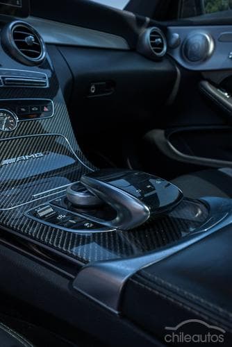 Mercedes-Benz C 63 S Amg 12