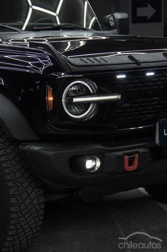 Ford Bronco 8
