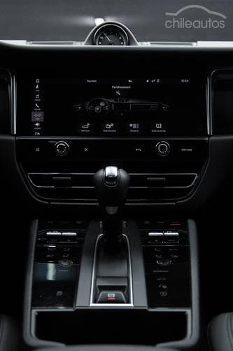 Porsche Macan 11
