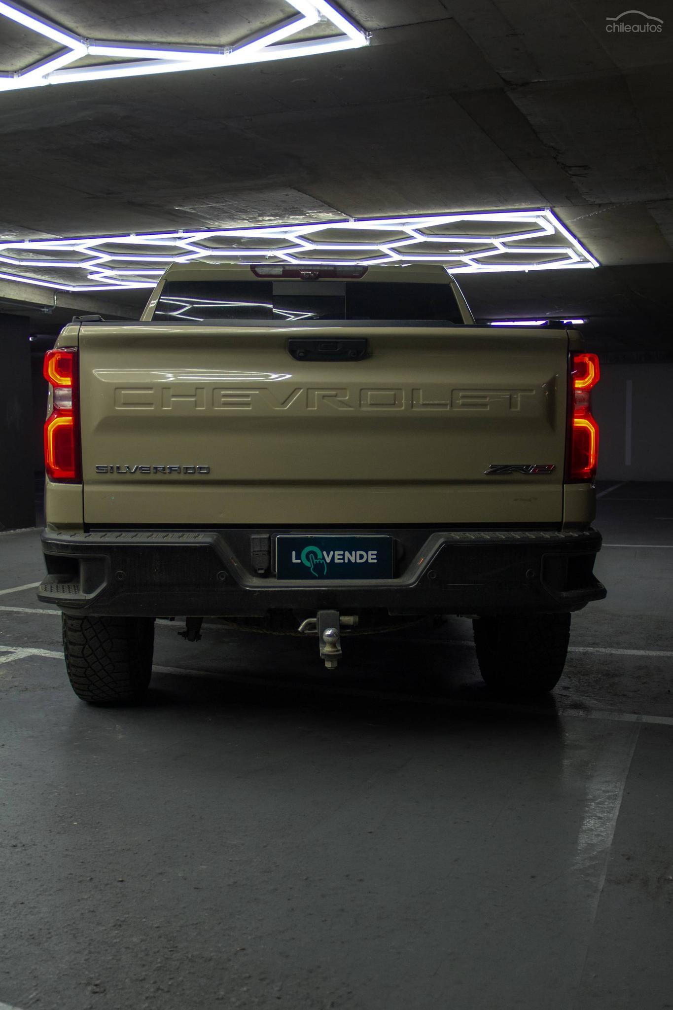 Chevrolet Silverado 6