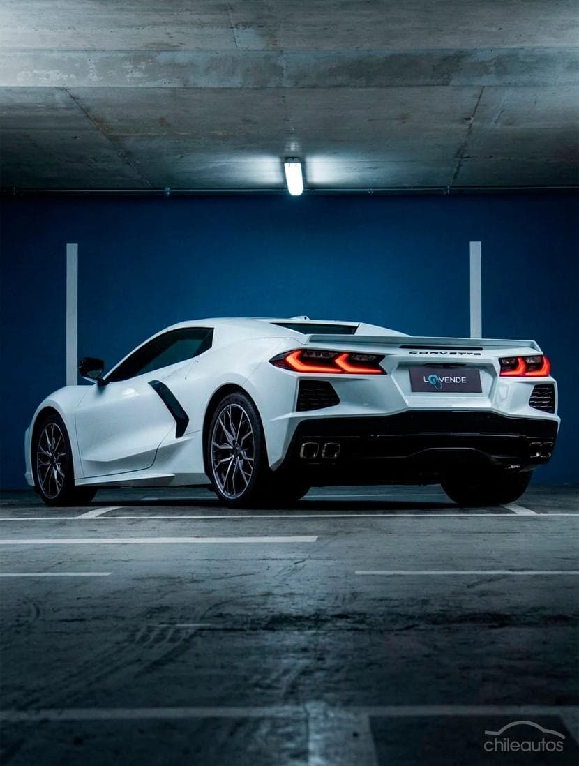 Chevrolet Corvette 2