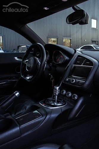 Audi R8 11