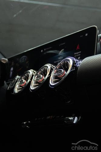 Mercedes-Benz A 45 S Amg 13