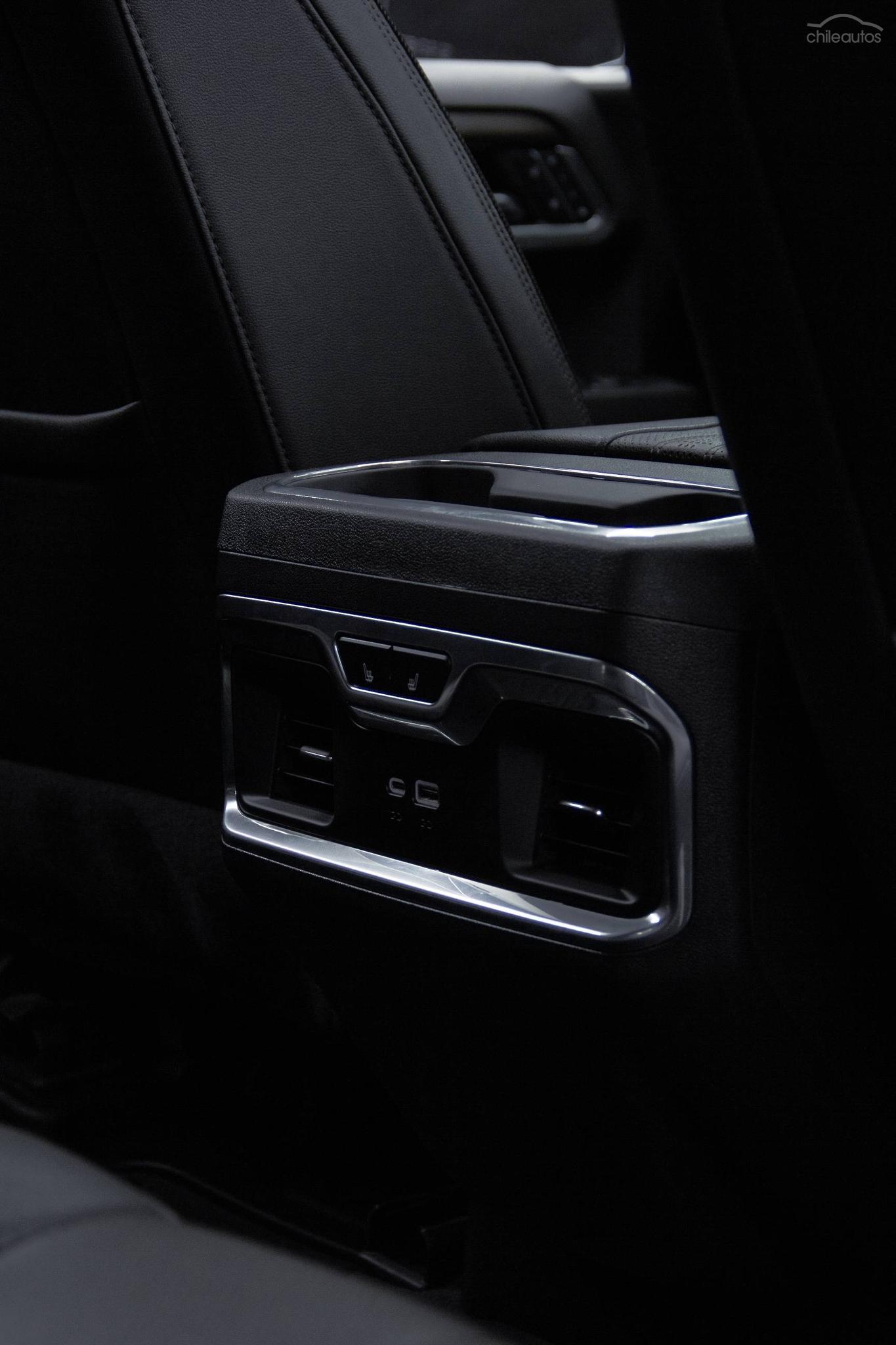 Chevrolet Silverado 29